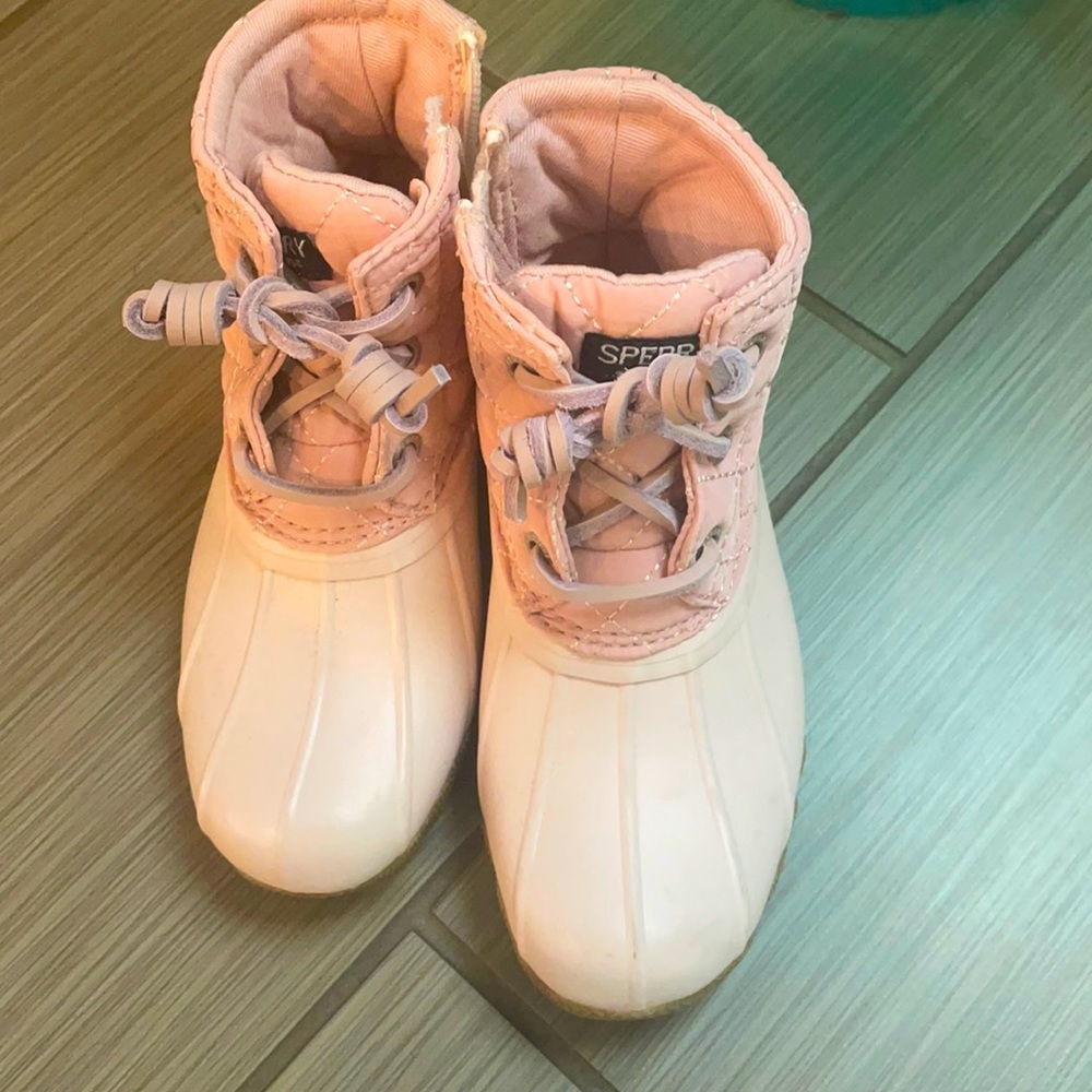 Baby pink toddler boots. Never worn. Ordered size too small.